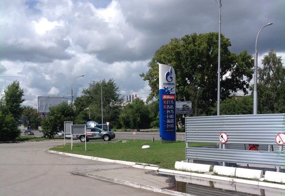Цены на самую популярную марку бензина в Новосибирске вновь выросли 1
