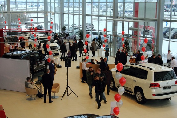 В Новосибирске запущен новый дилерский центр Toyota 2