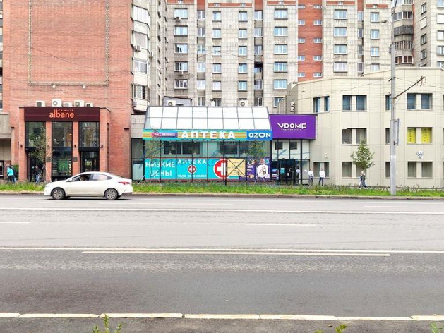 Офисное здание с арендаторами выставлено на продажу в Новосибирске 