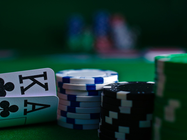 Сразу три уголовных дела из-за азартных игр завели в Новосибирске