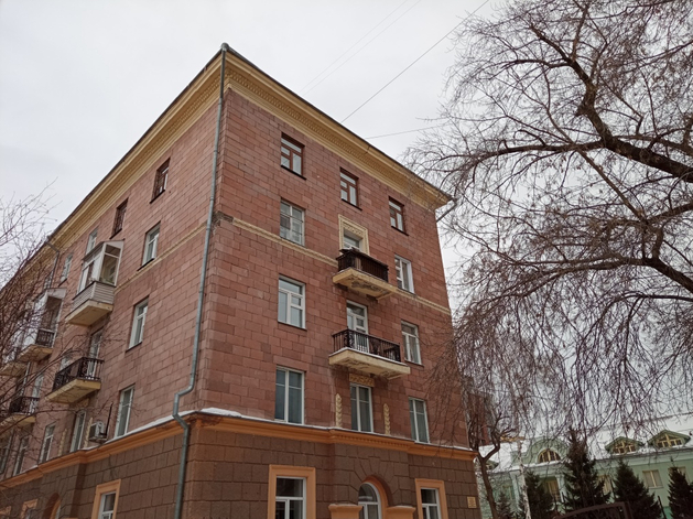 Пока стоимость аренды «однушек» в Новосибирске падает, «двушки» и «трешки» растут
