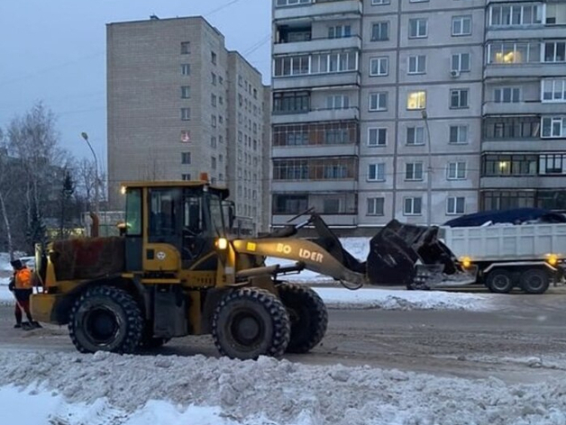 Перекрытие дорог и уборка снега на улицах Новосибирска