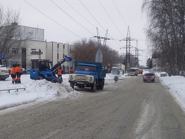 Уборка снега на новосибирских улицах в четверг. Список