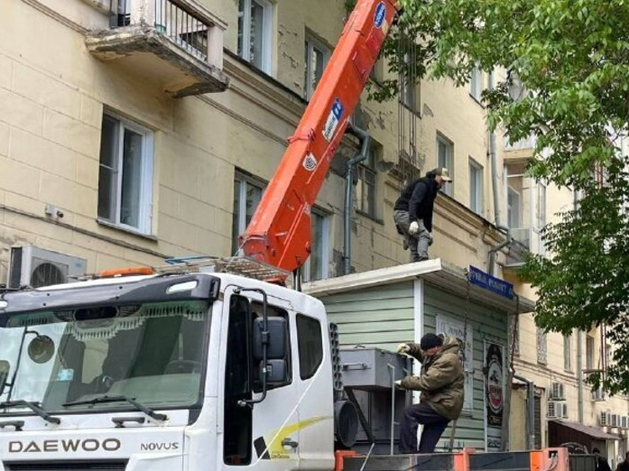Новосибирский мэр получил представление от прокуратуры за незаконные киоски Новосибирский мэр получил представление от прокуратуры за незаконные киоски