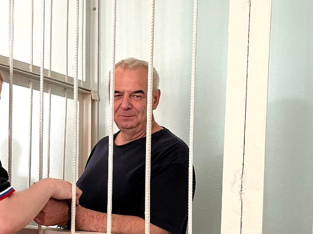 На фото - Николай Степакин