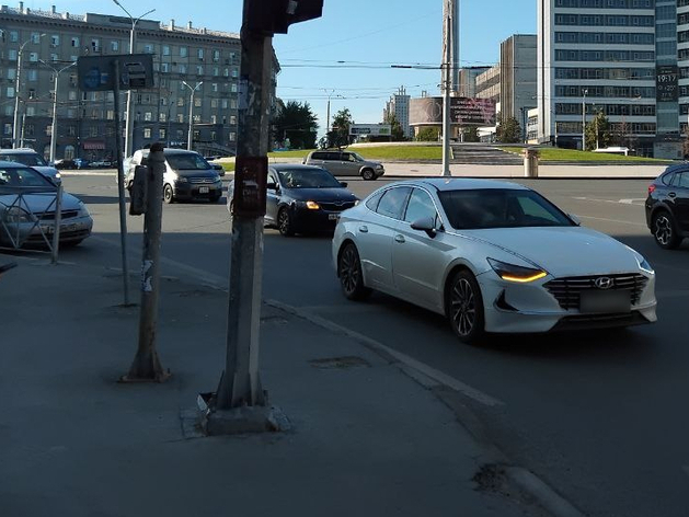На двух крупных перекрестках Новосибирска изменили схему движения