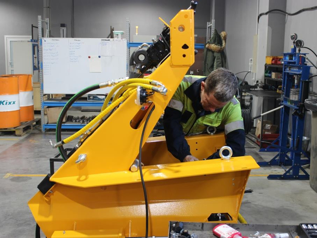 Производитель спецтехники ускорил выпуск машин на 41% в рамках нацпроекта Производитель спецтехники ускорил выпуск машин на 41% в рамках нацпроекта