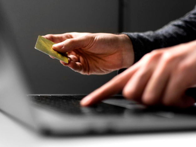 Мошенники получают паспортные данные новосибирцев под видом старших дома, УК или ТСЖ